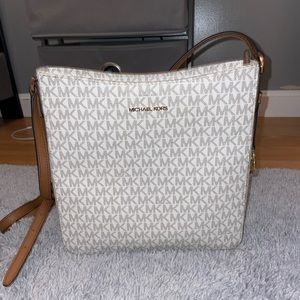 MICHAEL Michael Kors Jet Set Travel Large Messenger